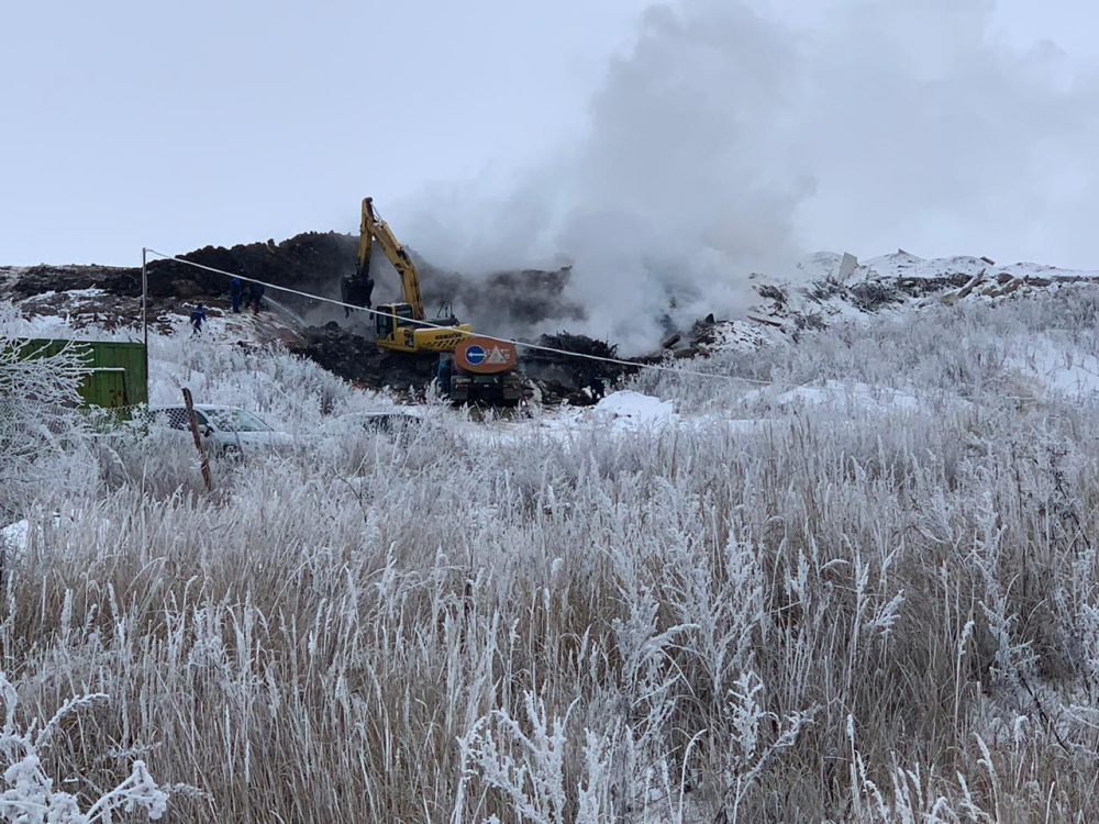 В Тамбовской области горит крупнейший мусорный полигон «КомЭк»