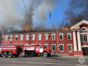 В Мичуринске горел городской суд в старинных «Красных казармах»