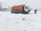 Сильный снегопад в Тамбовской области осложняет вывоз мусора