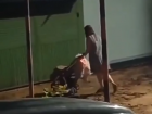 В Тамбове полиция проверяет видео с пьяной женщиной с детской коляской