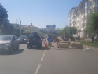 В Тамбове очередной провал: провалилась часть дороги на Степана Разина