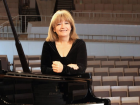 В Ивановке выступит всемирно известная пианистка из Турции Идиль Бирет 