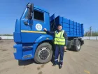 «Без нас город быстро захламится»: водитель тамбовского мусоровоза рассказал о своей работе