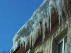 Сосульки и снег на крышах домов не беспокоили УК «ТИС». Зато обеспокоили прокуратуру 