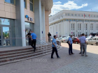 Из здания банка в центре Тамбова из-за сообщения о взрыве эвакуировали персонал