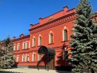 В Кирсанове директор центра досуга фиктивно оформила на работу звукорежиссёра