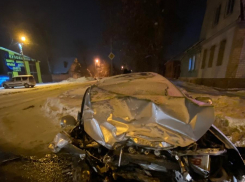 В Тамбове на улице Карла Маркса мужчина погиб в тройном ДТП