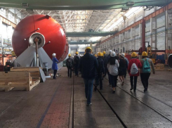 Для школьников открыли турникеты завода «Комсомолец»