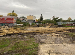 Рядом с тамбовским ДК «Знамя труда» началась реконструкция сквера