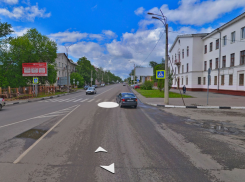 Тамбовчане жалуются на неудобный пешеходный переход возле кольца на Комсомольской площади