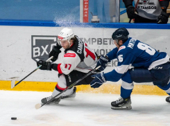 Хоккейный «Буран» уступил «Тамбову» в серии буллитов