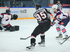 ХК «Тамбов» с легкостью разгрыз саратовский «Кристалл», одержав крупную победу