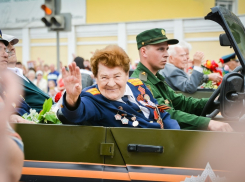 На главной площади Тамбова прошел парад Победы