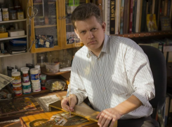 Руководитель тамбовской художественной школы №2 Михаил Никольский отмечает день рождения