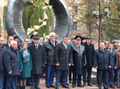 Правоохранителей региона с профессиональным праздником поздравили первые лица