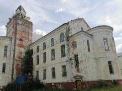 «Тамбовский Хогвартс» в Ржаксинском округе выставили за рубль
