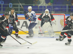 ХК «Тамбов» проиграл первый матч домашнего предсезонного турнира 