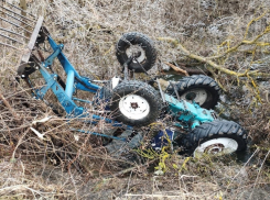 Трое мужчин утонули на тракторе в Знаменском округе