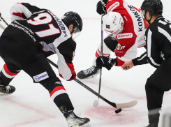 Домашняя серия для ХК «Тамбов» началась с поражения от «Нефтяника»