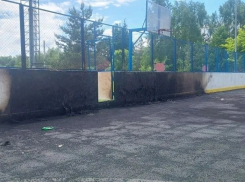 В Тамбове неизвестные подожгли спортивную площадку на Кленовой