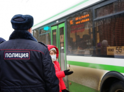 В Тамбове на остановке «Парк Победы» прошёл очередной рейд по соблюдению масочного режима