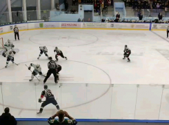 ХК «Тамбов» одержал пятую победу подряд, обыграв лидера ВХЛ с крупным счётом