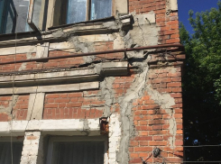 Дом на Горького, 49, в Тамбове разваливается по кирпичику 