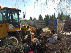 За две недели апреля количество вывозимого мусора выросло в два раза