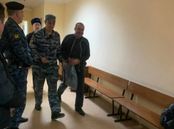 Бывшему вице-губернатору и топ-менеджерам «Компьюлинка» продлили срок содержания в СИЗО