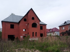 В Тамбове детям запретили посещать заброшенный дом на севере города, кафе и караоке