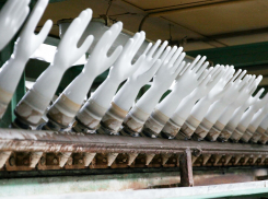 Минпромторг проверил производство перчаток на Тамбовском пороховом заводе