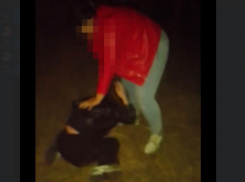 В Периксе драку подростков с унижением 18-летней девушки засняли на видео