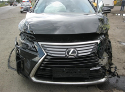  Lexus вовлек в ДТП два автобуса