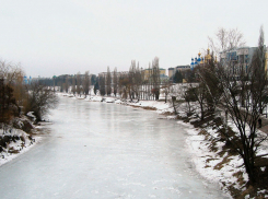 В Тамбове в ходе ремонта коллектора на Набережной вновь сбрасывали канализацию в реку