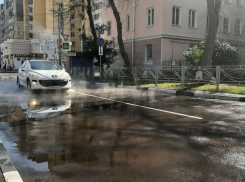 В Тамбове «поплыл» недавно отремонтированный участок теплотрассы на Куйбышева