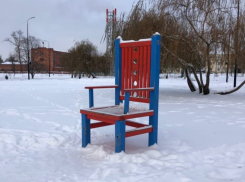В Сети обсуждают «трон главы Котовска» за 124 тысячи рублей