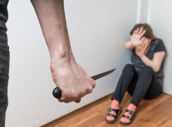 Изнасиловал под угрозой ножа: стали известны подробности происшествия на Магистральной