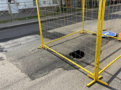 На одной из центральных улиц Тамбова снова провалился асфальт 