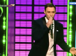 Котовчанин спел для Долиной и Бабкиной в шоу «Поймай меня, если сможешь»