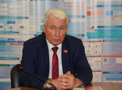 Кандидат на пост главы области Жидков раскритиковал приезжих руководителей, но потом быстро понял свою ошибку 