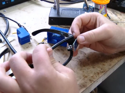 Школьники из тамбовского «Кванториума» создали гаджет, не дающий заснуть за рулём