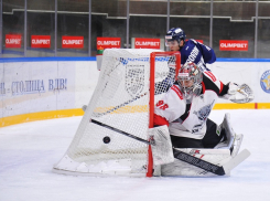 ХК «Тамбов» прервал серию игр из четырёх побед, проиграв рязанскому клубу