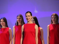 Дизайнер одежды и модель бренда «Цна» Алина Пурей стала «Мисс элегантность-2025»