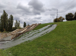 Совсем скоро приступят к ремонту ветхого коллектора на Набережной