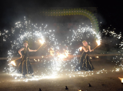Липецкие фаерщики устроят новогоднее огненное шоу в Тамбове