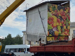 В Тамбове ликвидируют незаконные палатки на Гастелло и Карла Маркса