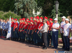 «Поехали!» Участники автопробега «Тамбов-Калач-на-Дону-Тамбов» отправились в путь