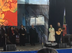 Наталия Макаревич на Покровской ярмарке спела песню Олега Митяева (видео)