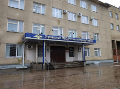 В Тамбове полицейские задержали мужчину, сломавшего ногу охраннику в кафе