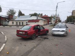 В аварии в центре Тамбова пострадали две женщины